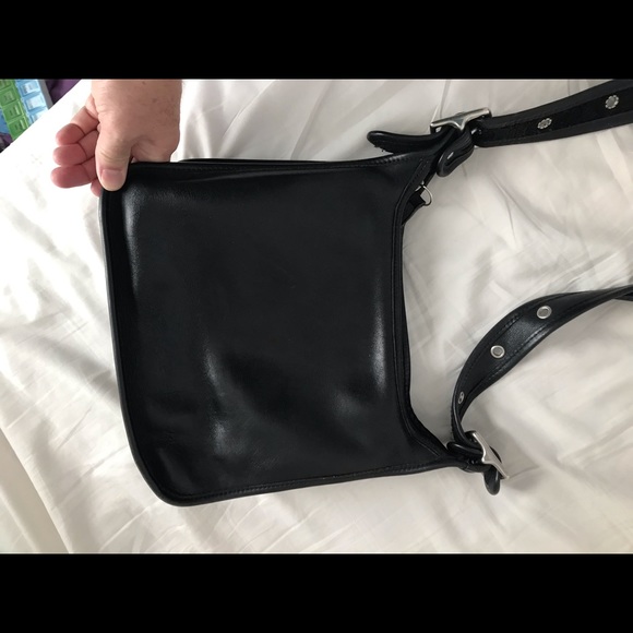 Coach black leather crossbody vintage bag purse - Picture 4 of 7